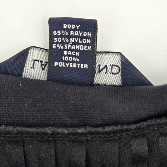 Land's End Pleated Back and bottom of front 3/4 Sleeve Blouse Size Medium - Picture 4 of 9